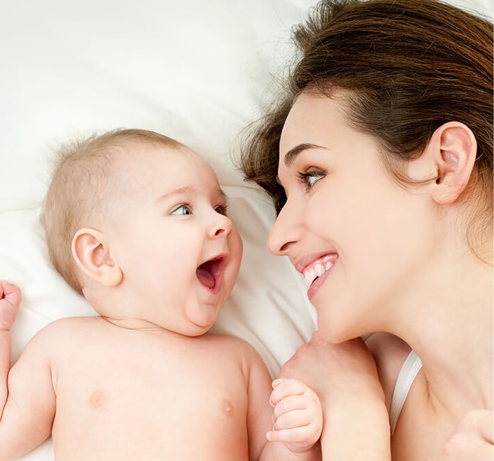 j_baby_baby_met_moeder